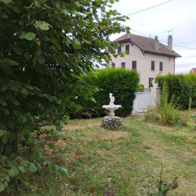 Appartement Verdoyant Au Bord Du Lac Leman Entre Evian Et Thonon Dans Une Villa Publier Exterior photo